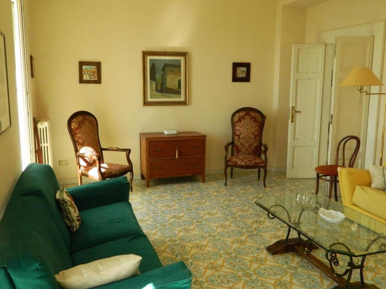 Apartamento entero, Apartamento vacacional "Casa Vela" con vistas a la montaña, terraza privada y Wi-Fi in Ariano Irpino, Provincia d'Avellino