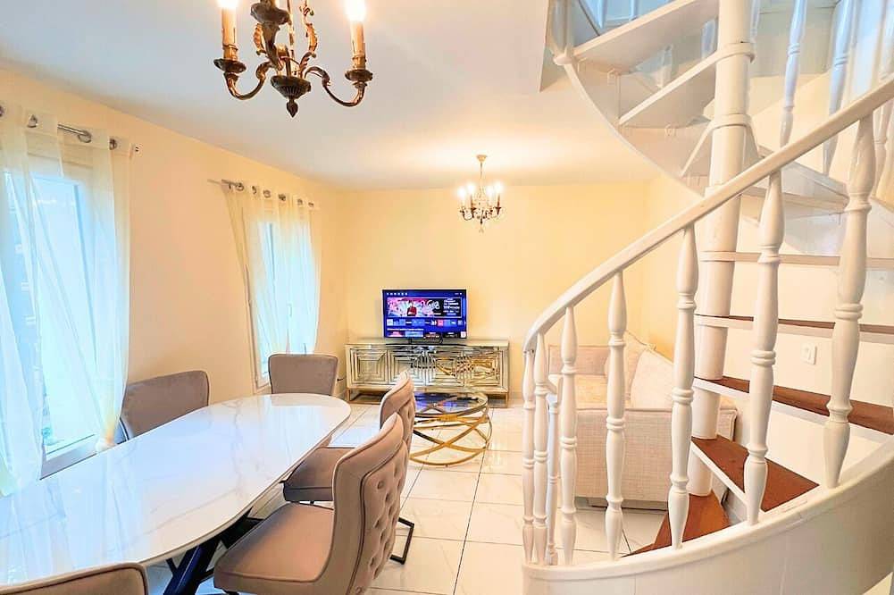 Maison Independente | 2 Bedrooms | 15min Paris by Train in Sarcelles, Val-d'Oise
