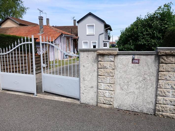 Gîte pour 2 personnes, avec jardin et vue dans Montrevel - 3