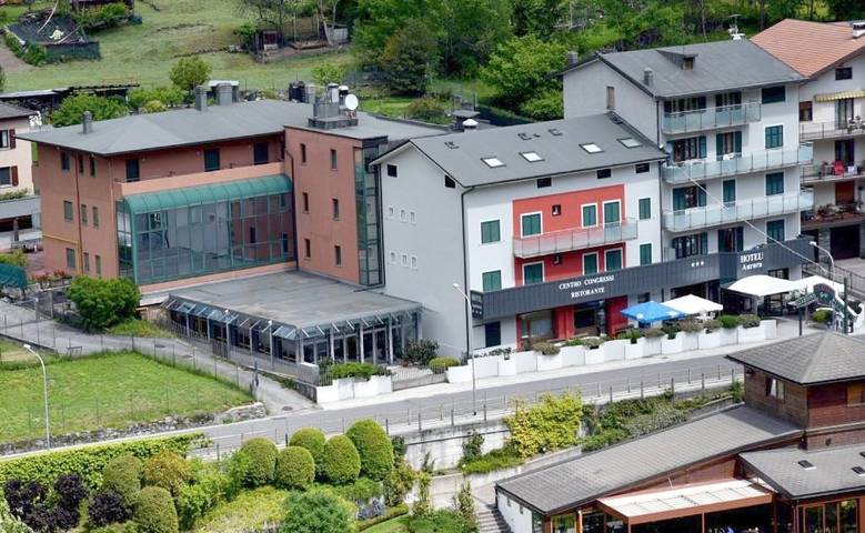 Hôtel pour 3 personnes, avec bassin pour enfant ainsi que piscine et jardin à Chiavenna - 3
