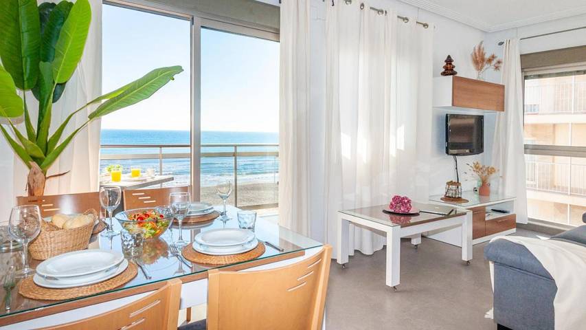 Apartamento para 4 personas, con terraza y vistas en Guardamar del Segura