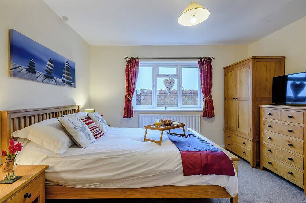 4 bedroom accommodation in Wells-next-the-Sea in Wells-next-the-Sea, Norfolk Coast
