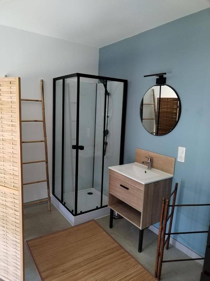 Location de vacances pour 6 personnes, avec jardin ainsi que piscine et terrasse, animaux acceptés à Meyssac - 3