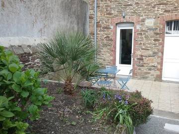 Gîte pour 2 personnes, avec terrasse et jardin, adapté aux familles dans Office de Tourisme de Cancale