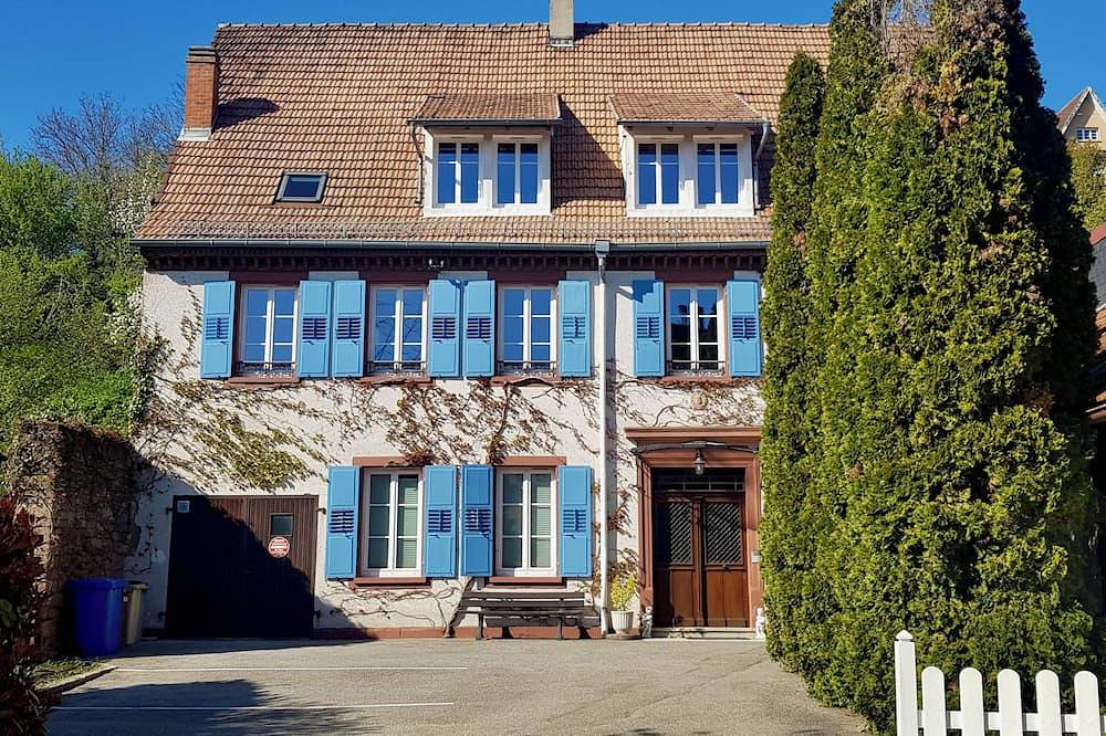 Entire apartment, 1 Bedroom Apartment in Niederbronn-les-Bains in Niederbronn-les-Bains, Nordelsass