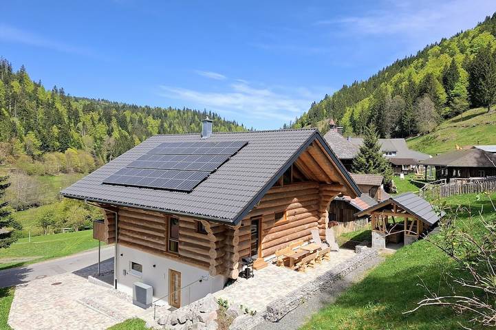 Ferienhaus für 10 Personen, mit Sauna und Garten sowie Balkon
