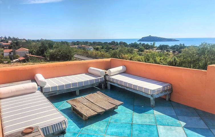 Apartamento con vistas al mar, piscina y aparcamiento, a 1,5 km de la costa in Cirella, Provincia de Cosenza