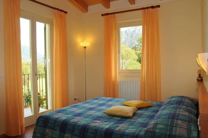 Ganze Wohnung, Wohnung in Idro mit Pool und Garten in Idro, Gardasee-Berge