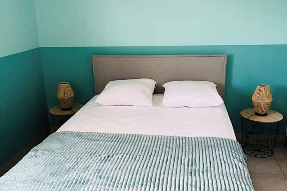 Appartement entier, Gîte à la Campagne Piscine in Verruyes, Deux-Sèvres