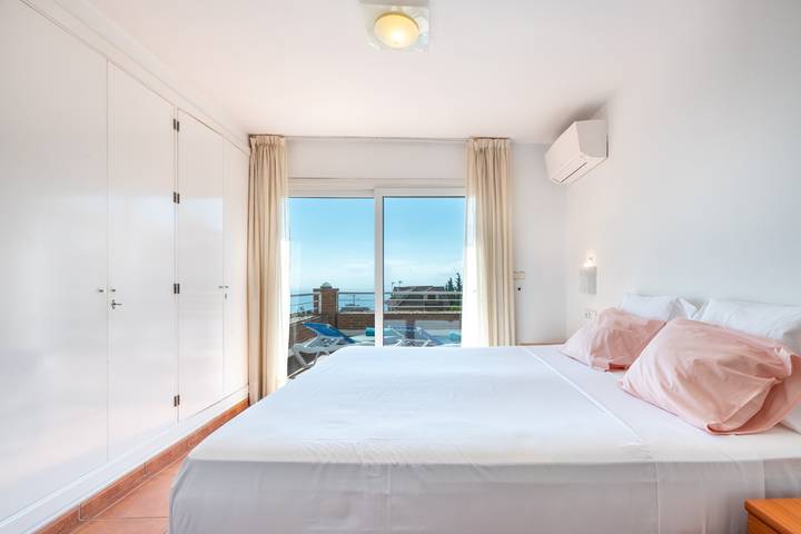 Chalet para 15 personas, con vistas al mar además de jardín y piscina, Se admiten mascotas en Costa del Sol Occidental - 2