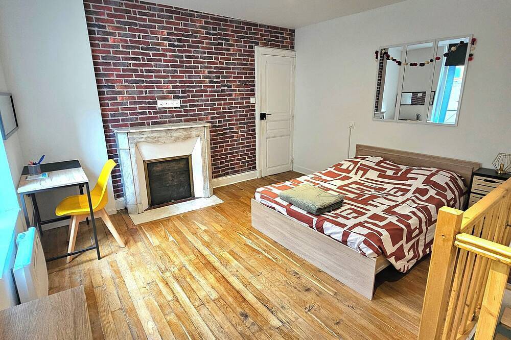 Downtown duplex, 8 minutes' walk from Montluçon train station in Montluçon, Montluçon region