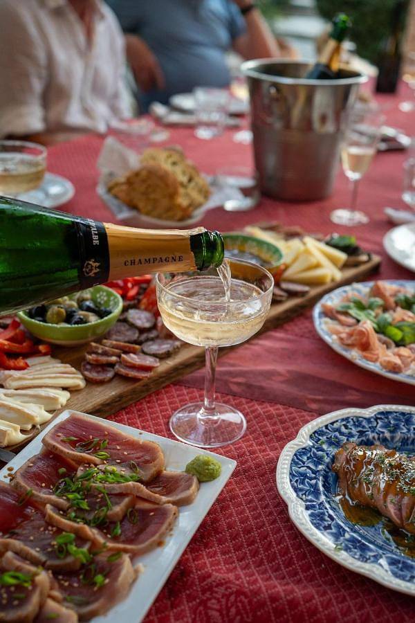 Location de vacances pour 4 personnes, avec vue ainsi que piscine et jardin à Entraigues-sur-la-Sorgue - 2