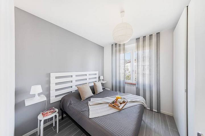 Appartamento intero, Moderno appartamento in residence con piscina in Colombare, Sirmione