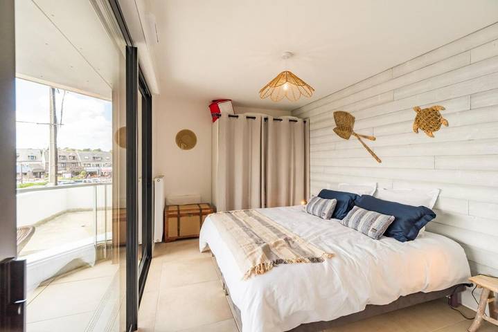Gîte pour 4 personnes, avec terrasse dans Plage Saint-Guirec - 3