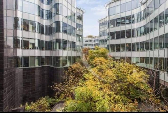 Ferienwohnung für 7 Personen, mit Whirlpool und Terrasse sowie Pool und Seeblick in Paris - 2