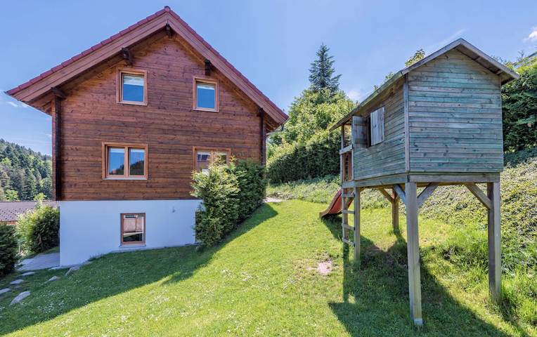 Schwarzwald-Ferienhaus Fronwald - Ferienhaus Fronwald mit Sauna, Whirlpool, Kamin, Garten und Spielplatz bis 14 Personen in Alpirsbach, Kinzigtal