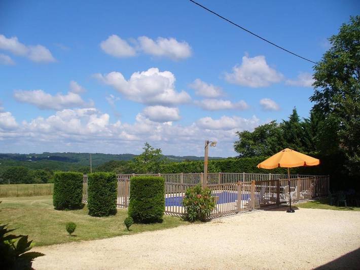Location de vacances pour 14 personnes, avec jardin ainsi que piscine et vue, animaux acceptés à Archignac - 2