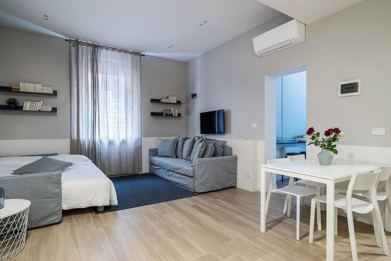 Entire apartment, San Petronio Elegant Studio x4! Super Central! in Bologna, Bologna Province