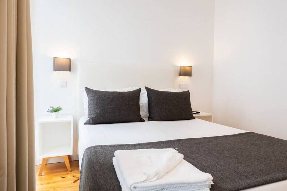Mystay - Porto Batalha double room with balcony in the historical center in Sé (Porto), Porto
