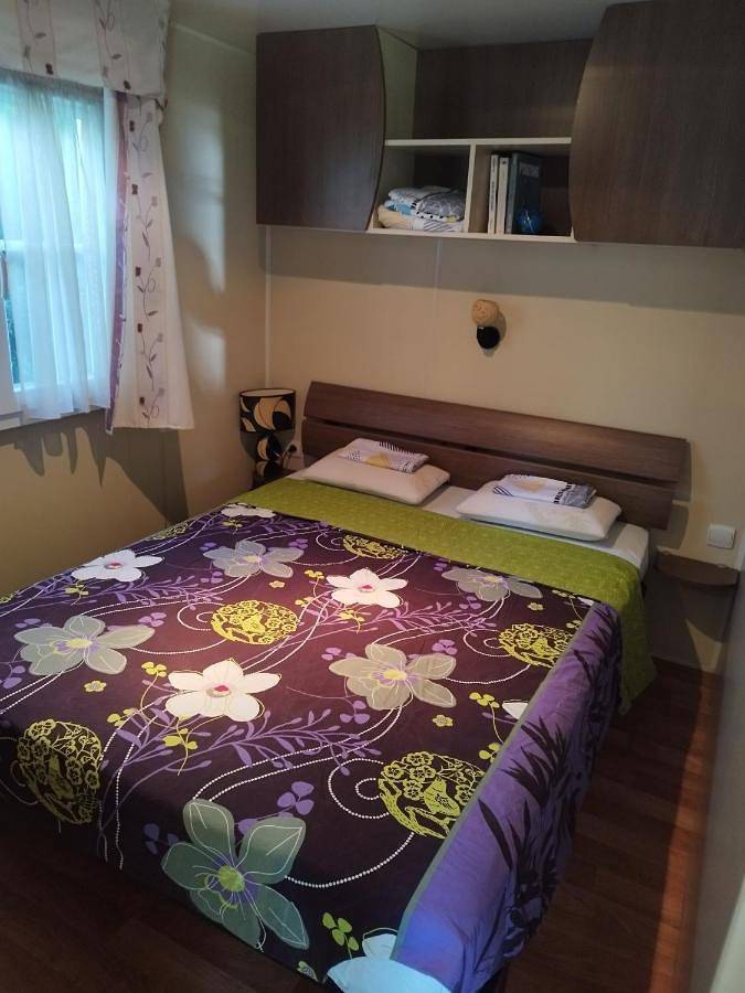Mobile Home in Massieux, Ain