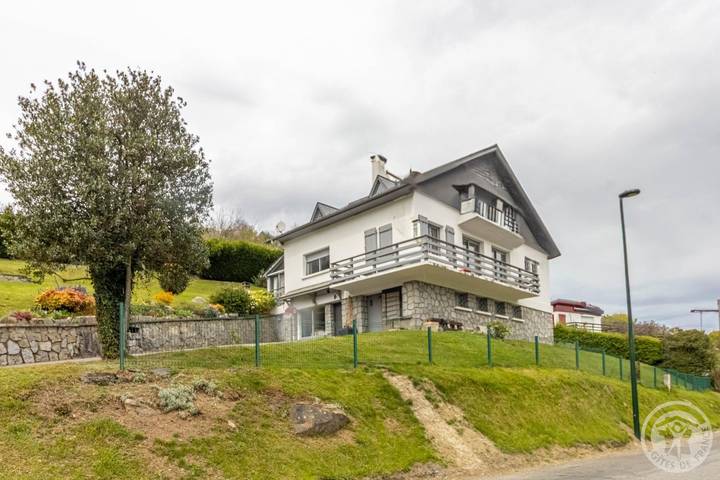 Gîte pour 7 personnes, avec jardin et terrasse à Lau-Balagnas - 4