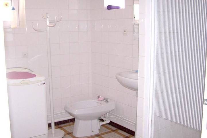 Charmante Fermette Rénovée avec Terrasse Privative et Vélos, 2 Chambres, Proche Le Lude in La Chapelle-aux-Choux, Vallée de la Loire