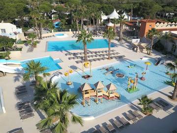 Mobil home pour 4 personnes, avec bassin pour enfant, animaux acceptés à Torreilles