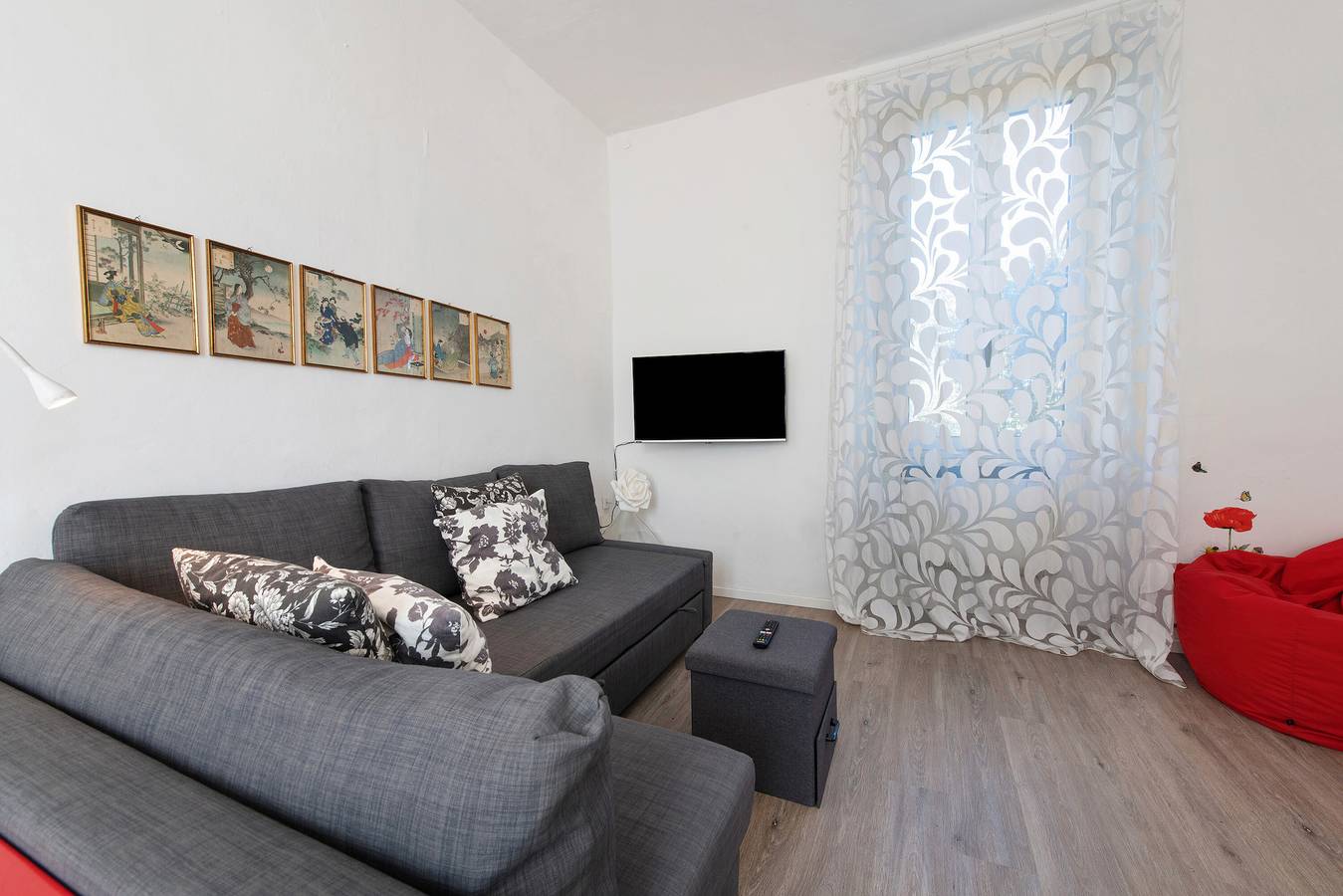 Maison de Vacances 'Carla' avec Vue sur le Lac, Jardin Privé et Wi-Fi in Salò, Montagnes autour du lac de Garde