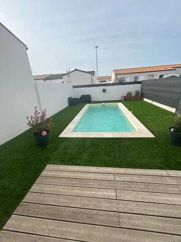 Gîte pour 6 personnes, avec jardin ainsi que terrasse et piscine à Charron