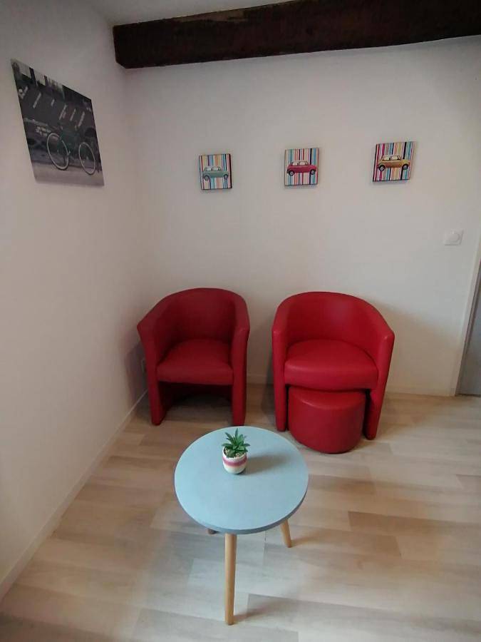 Appartement entier, One-Bedroom Apartment in Tonneins, Région de Marmande