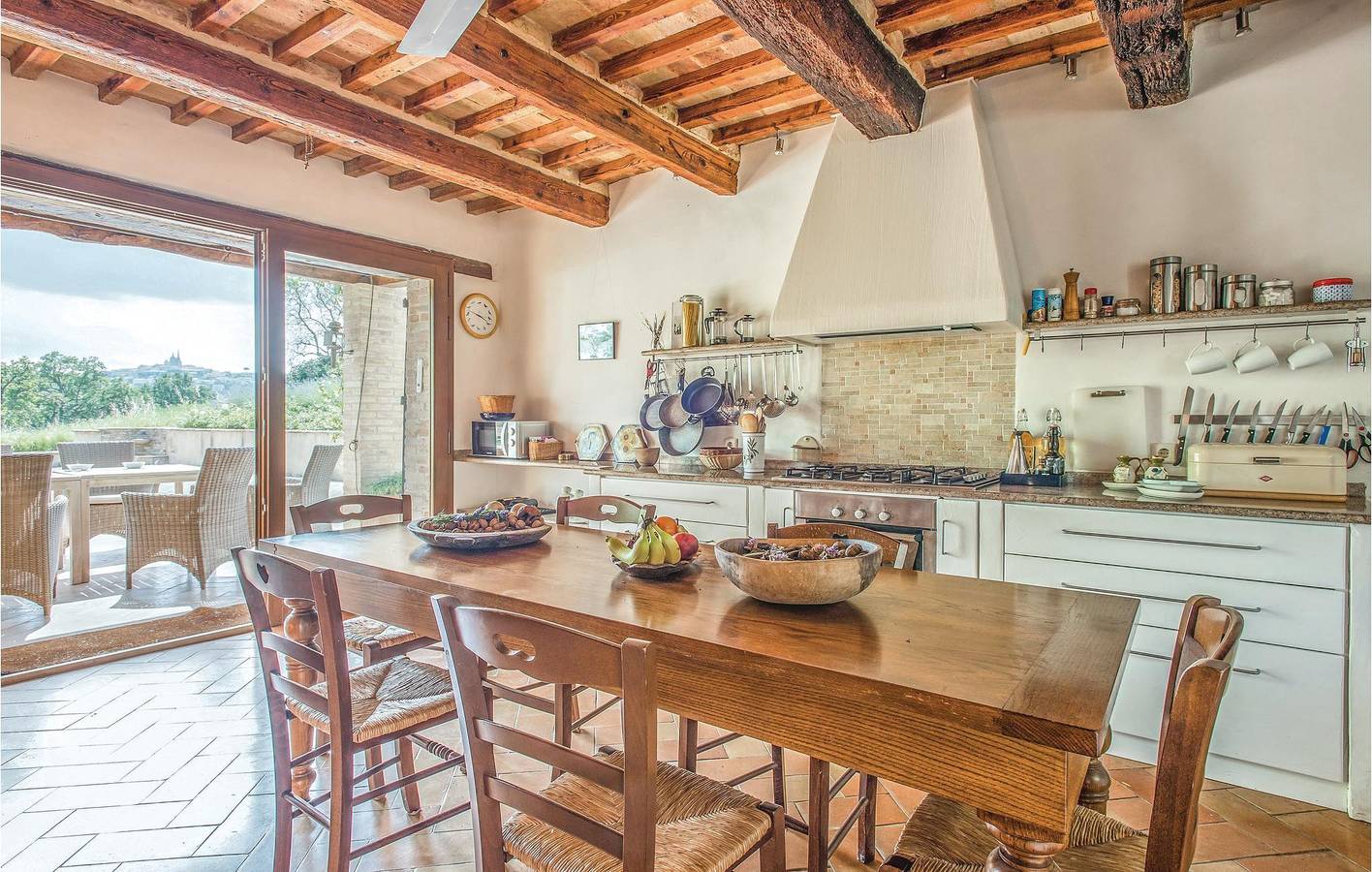 Ferienhaus für 6 Personen mit Pool in Ostra Vetere, Ancona Provinz