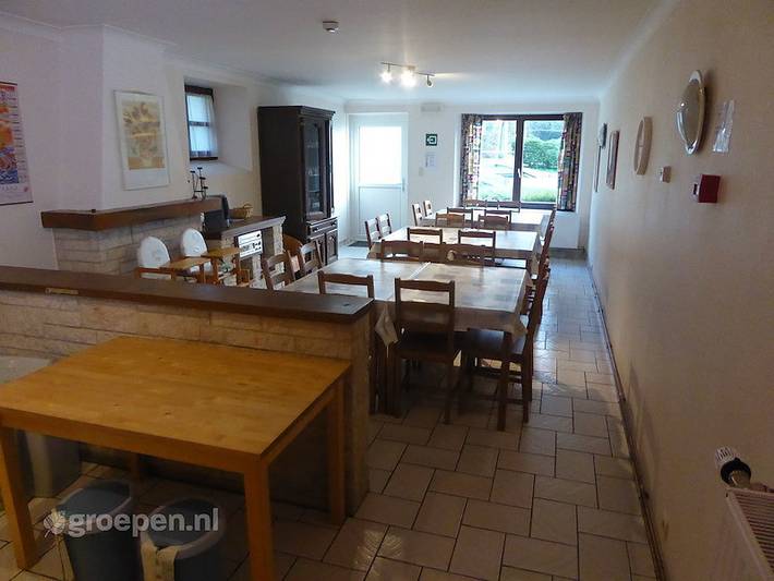 Location de vacances pour 24 personnes, avec vue sur le lac et sauna ainsi que terrasse et balcon/terrasse à Manhay - 2