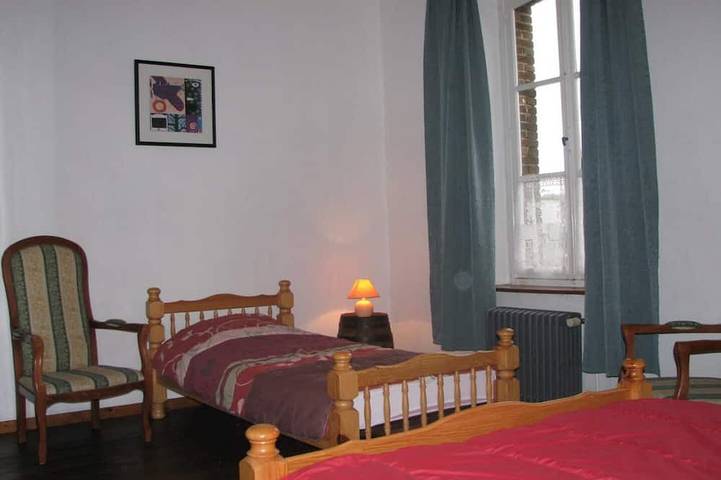 Location de vacances pour 15 personnes, avec jardin à Brognon - 2