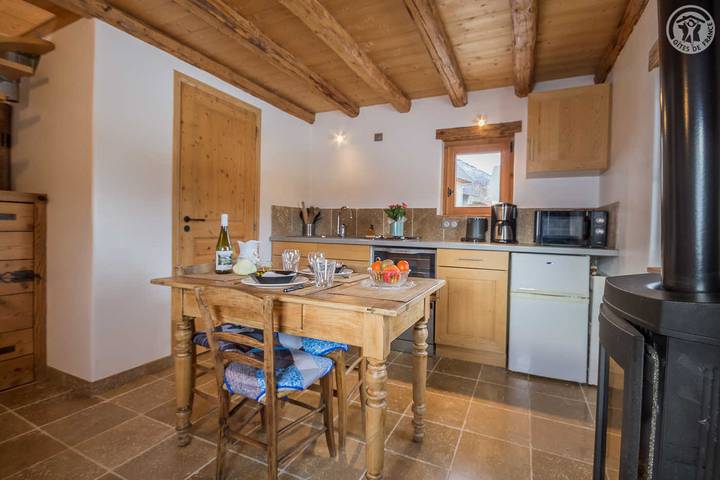 Gîte pour 2 personnes, avec jardin dans les Alpes francaises - 4