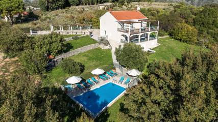 Villa for 12 People in Srebreno, Dubrovnik-Neretva, Photo 3