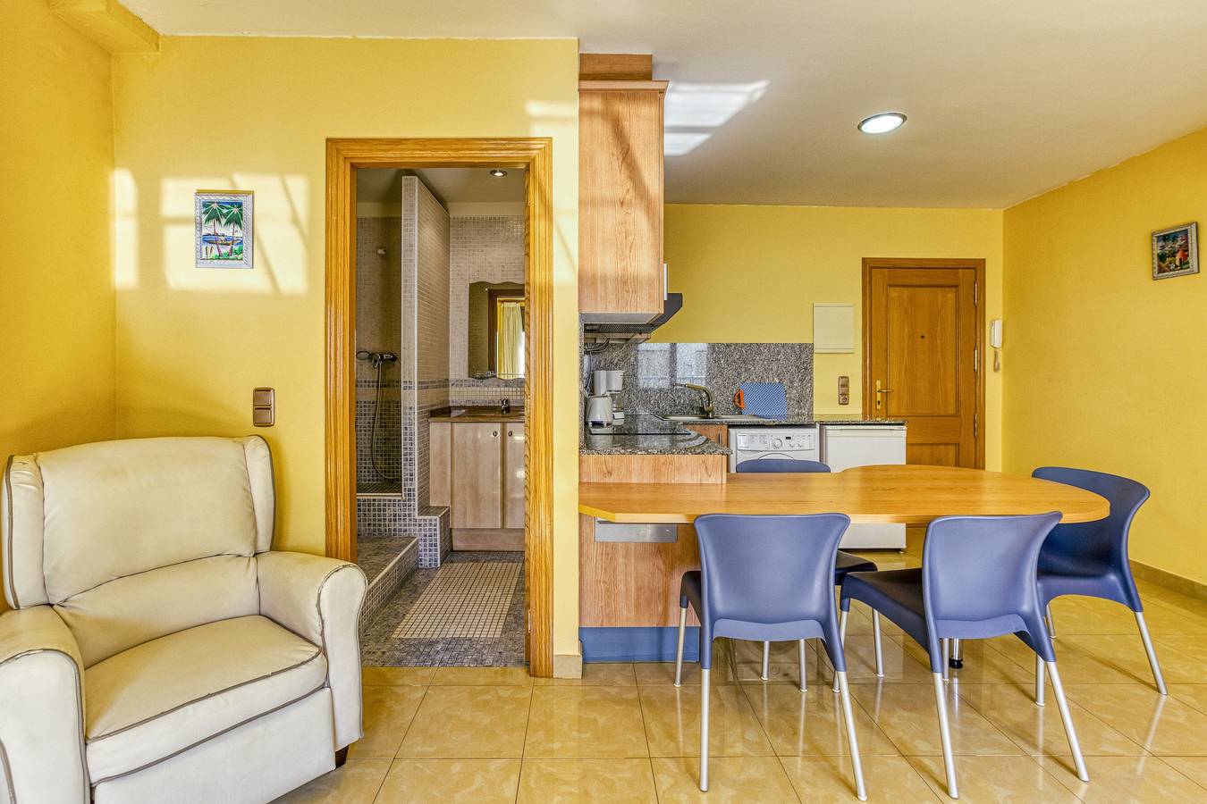 Apartamento entero, Apartamento Estudio P cerca de la playa con Wi-Fi in Platja Cala Mar d'en Manassa (l'Escala), La Escala