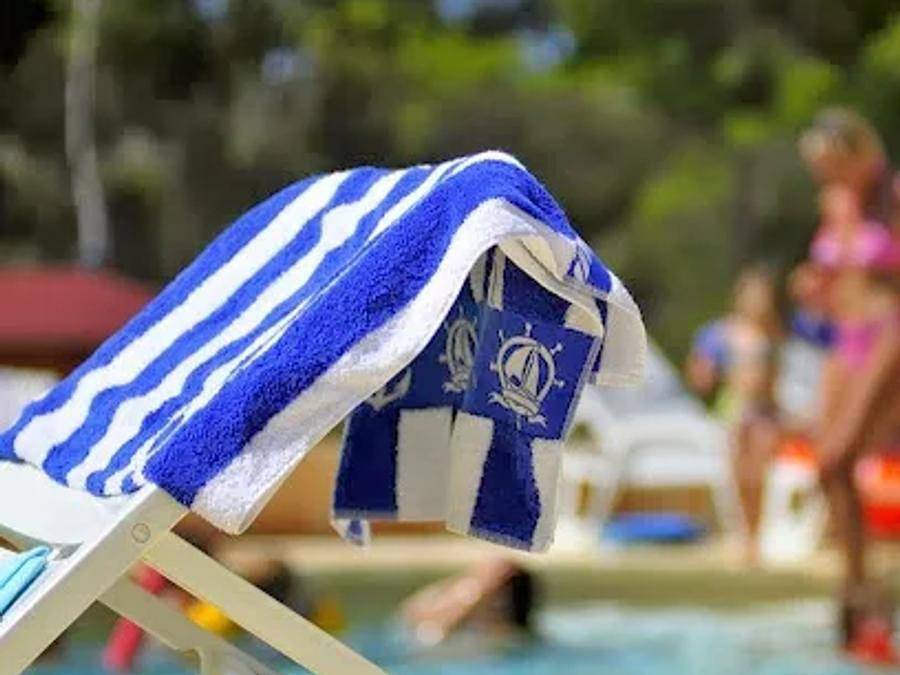 Camping Aec Vacances Les Dauphins - Mobilhome 5 personas - Alquiler de mobil home Confort - 2 habitaciones in Saint-Cyr-sur-Mer, Region de Toulon