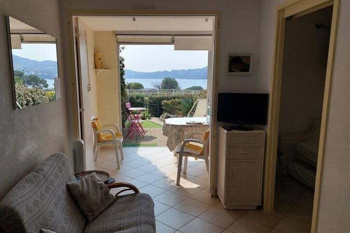 Gîte pour 4 personnes, avec piscine et jardin dans Agay - 3