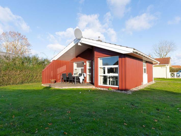 Ferienhaus für 6 Personen, mit Terrasse und Garten sowie Sauna in Schönhagen
