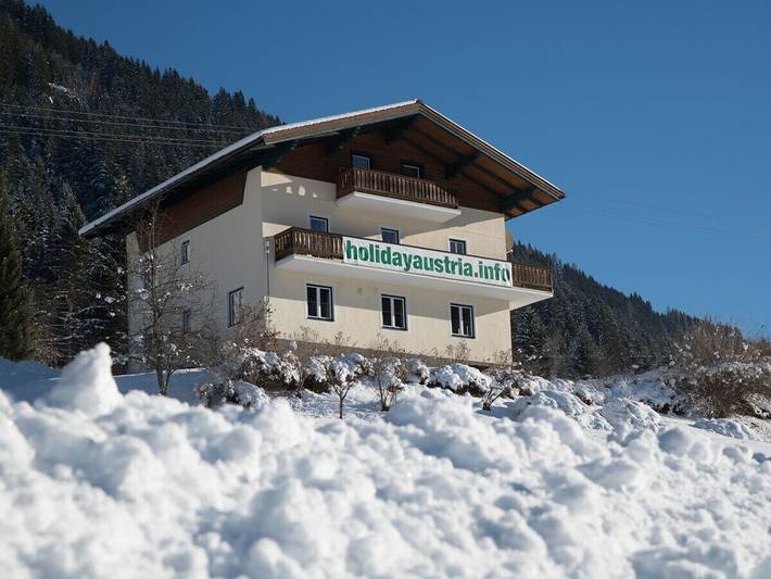 Vakantiehuis voor 30 personen, with Balkon and Terras as well as Tuin in Radstadt