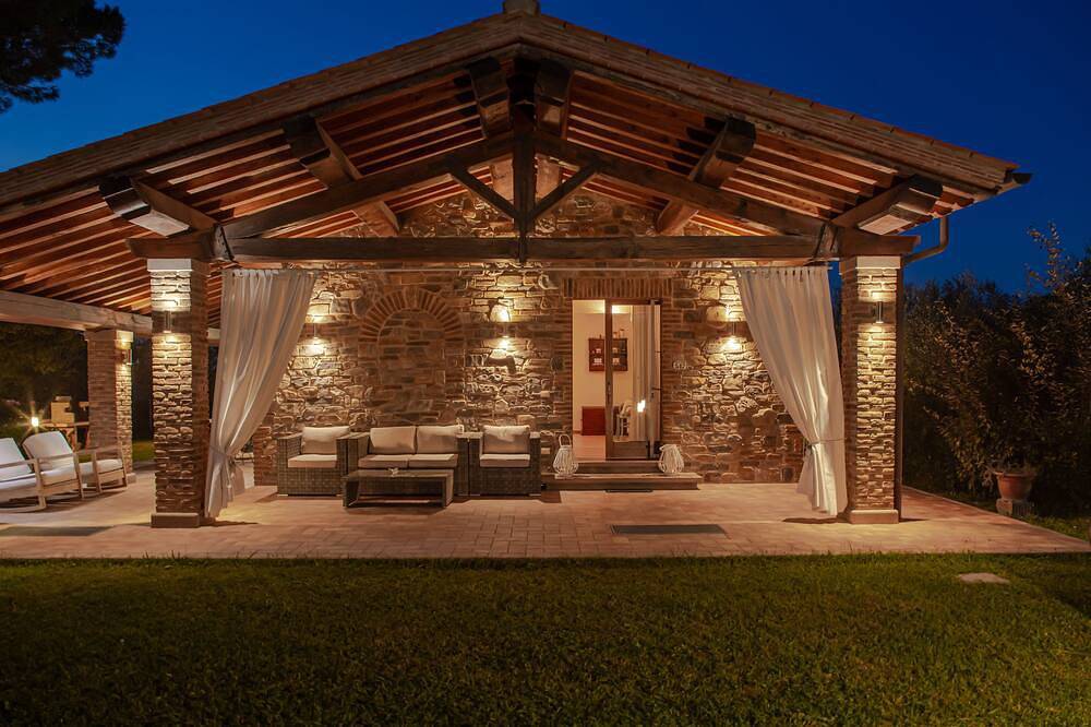 Villa Siloral, a jewel in the Etruscan Coast in Castagneto Carducci, Etruscan Coast