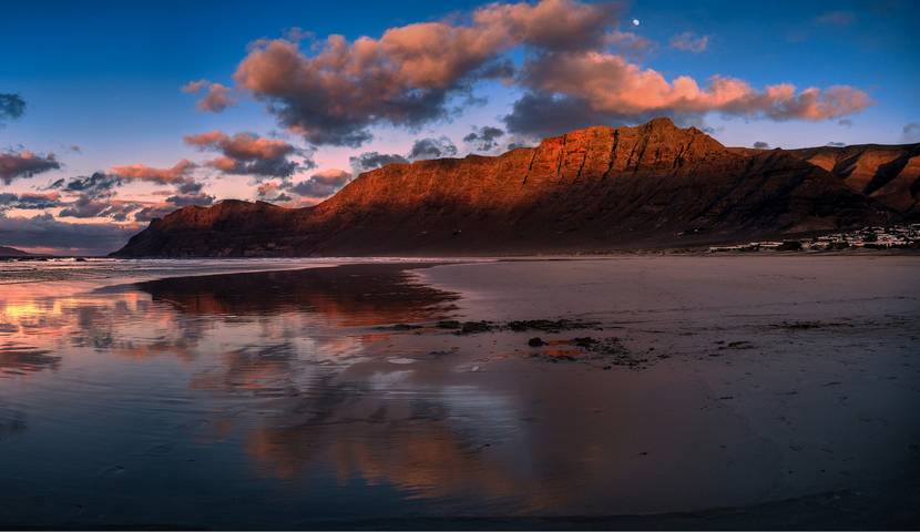 Bungalow para 4 personas, con vistas al mar y jardín en Famara