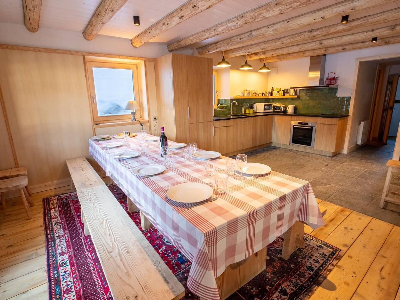 Chalet espacioso en Méribel con terraza soleada y chimenea in Méribel, Les Allues