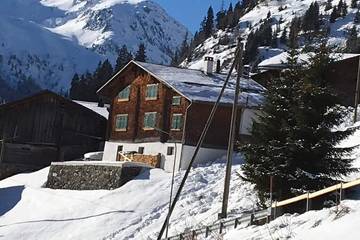 Chalet für 12 Personen, mit Garten und Terrasse in der Schweiz