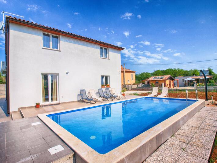 Ferienhaus für 9 Personen mit Terrasse in Pomer, Südküste Istrien