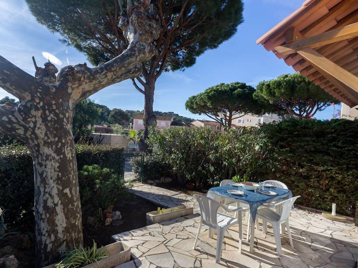 Location de vacances pour 4 personnes, avec terrasse et jardin, animaux acceptés dans Le Lavandou - 2