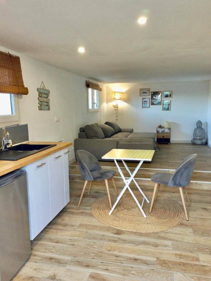 Gîte pour 2 personnes, avec jardin à Barbaggio - 2