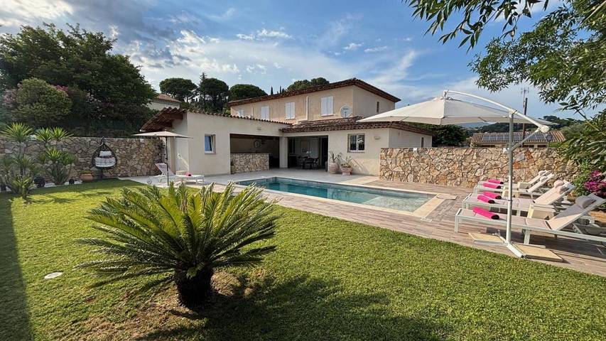 Villa für 6 Personen, mit Pool und Garten - 1