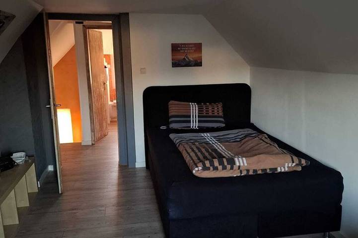 Ganze Wohnung, Ferienwohnung zum Stachelbaum in Dornburg-Thalheim in Dornburg, Landkreis Limburg-Weilburg