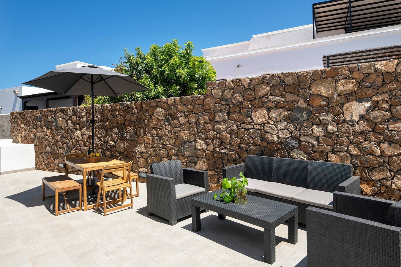 Casa de vacaciones 'Noray 2' con vistas al mar, Wi-Fi y aire acondicionado in La Santa, Tinajo